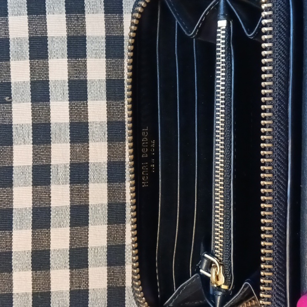 Henri Bendel leather wallet - Picture 3 of 6